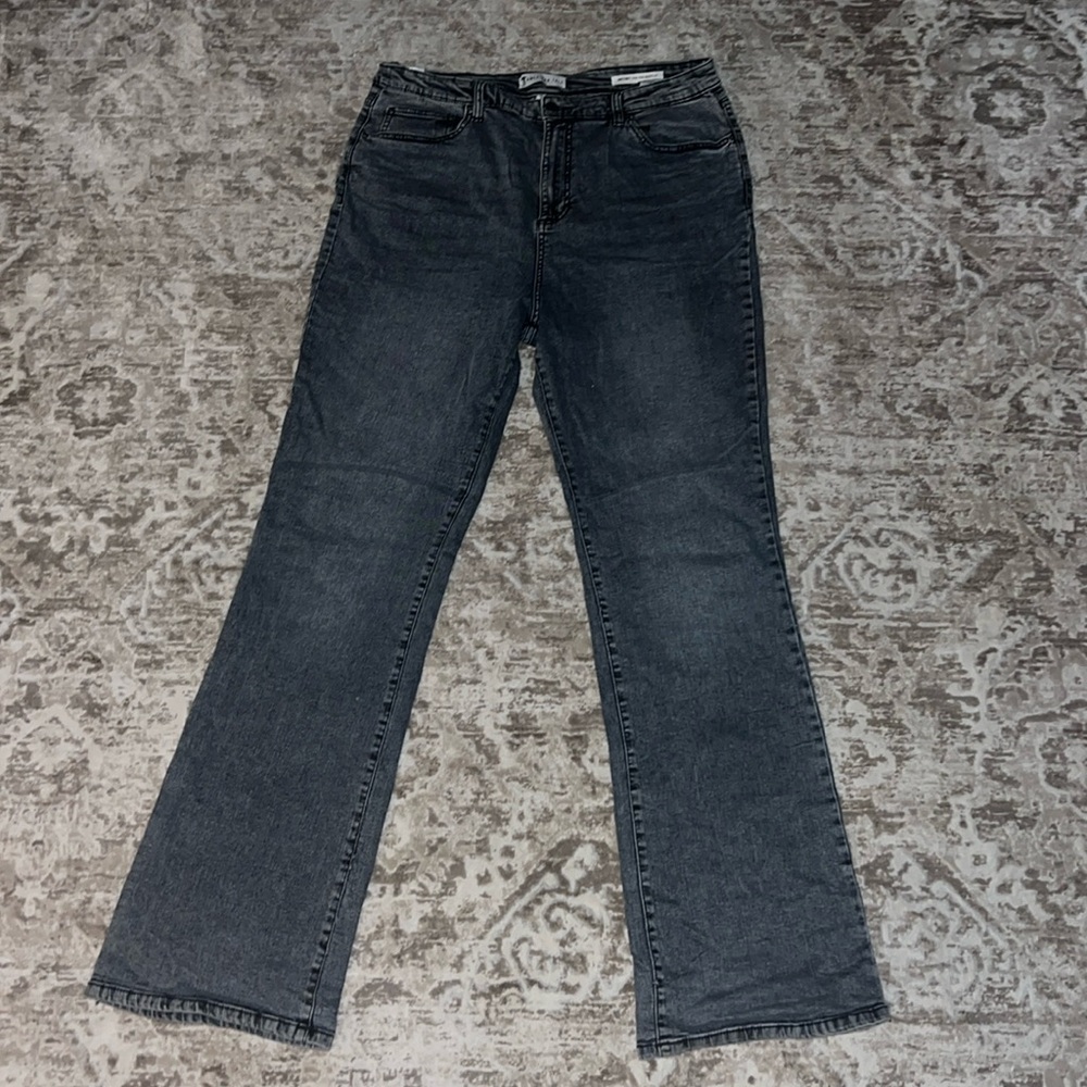 Gray jeans. High Rise Bootcut. Regular pockets 35” long
